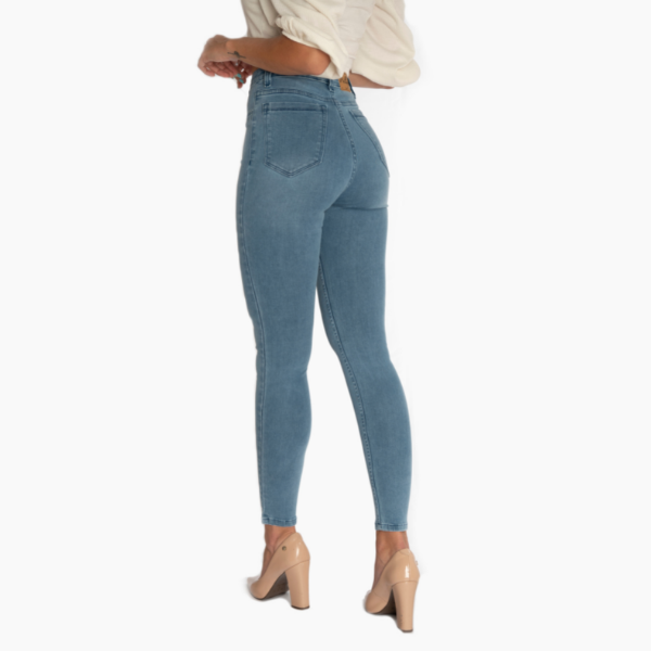 Jeans Skinny Talle Alto Celeste 1 Boton Cod: 4227